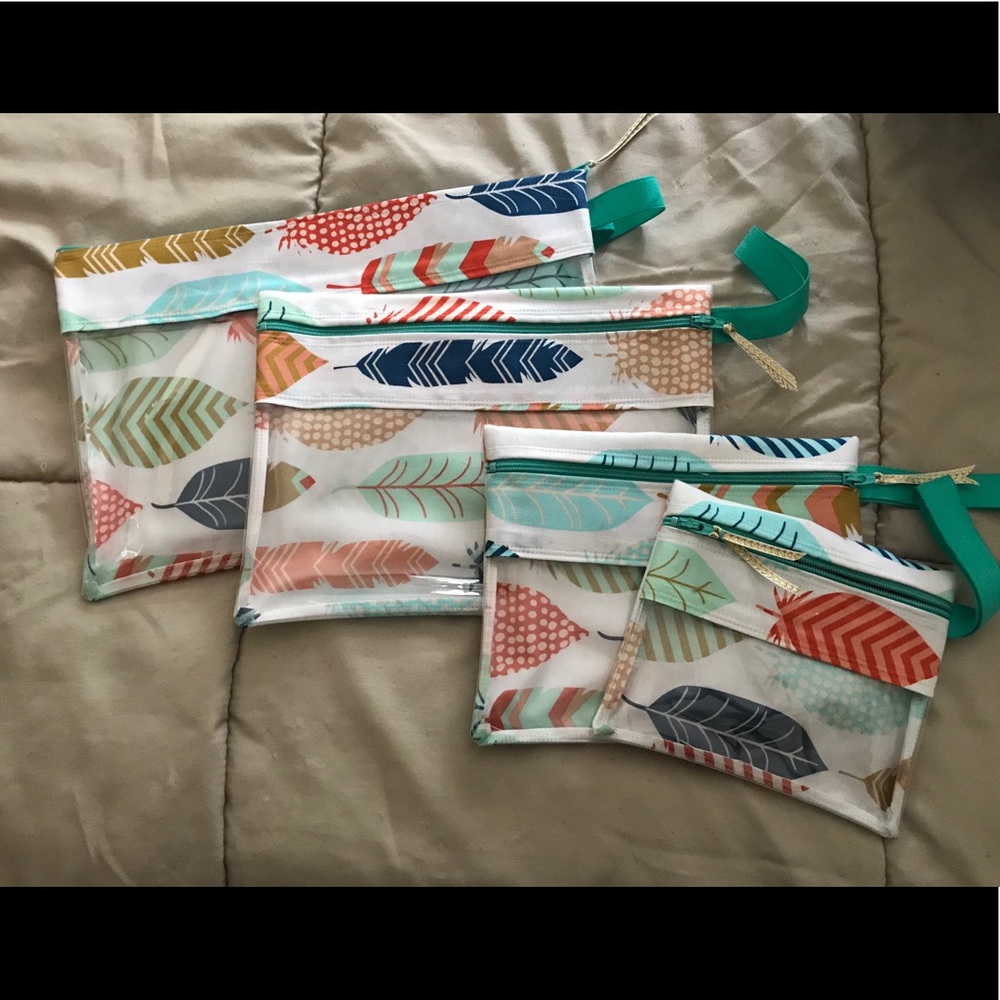 Jelly fish pouches
